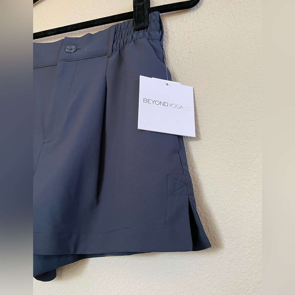 Beyond Yoga Women's XS Status Shorts Nocturnal Navy Blue Jetstretch Woven Stretc - Picture 7 of 16